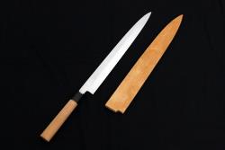 鈴木商事 先丸蛸引包丁 尺一 340mm 本焼 ステン系 平鏡面 水牛黒檀八角 鈴木商事 先丸蛸引包丁 尺一 340mm 本焼 ステン系 平鏡面 水牛黒檀八角