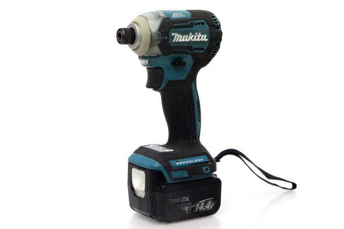 Makita - 未開封　マキタ TD171DRGX 残容量表示 バッテリー2個付 未開封 マキタ TD171DRGX 残容量表示 バッテリー2個付