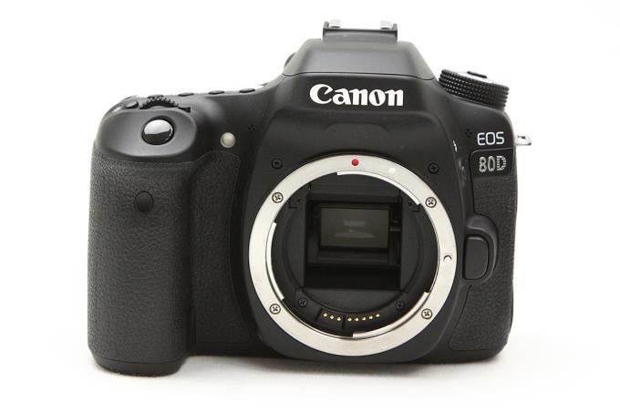 EOS80Dボディ中古キャノンEOS 80D 社外バッテリーグリップ　レンズ付き