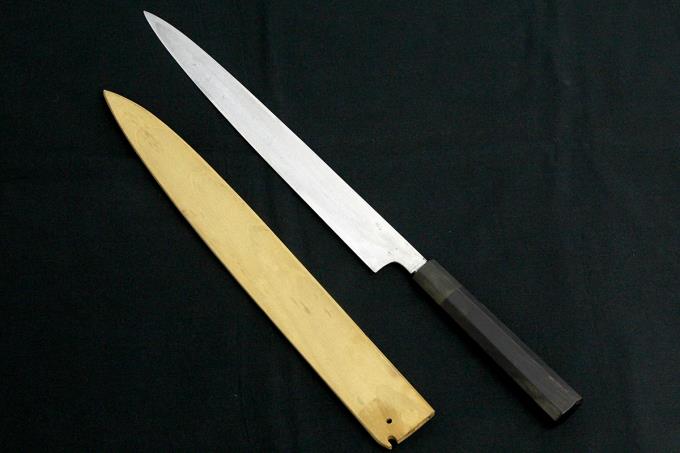 伯井實 柳刃包丁 尺一 水焼 本焼 水牛黒檀八角柄 白鞘付 O837