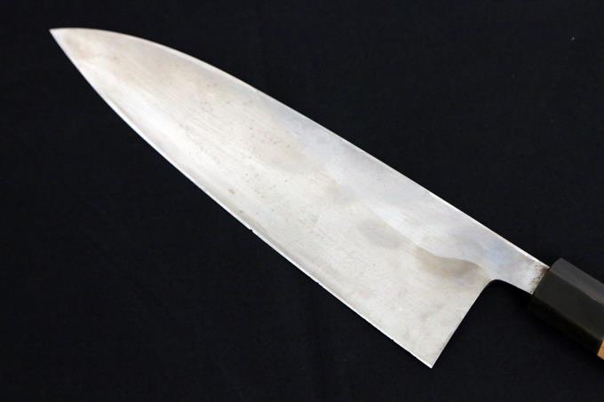 白ニ鋼 出刃包丁 6寸 180mm 本水牛八角朴柄 本霞白